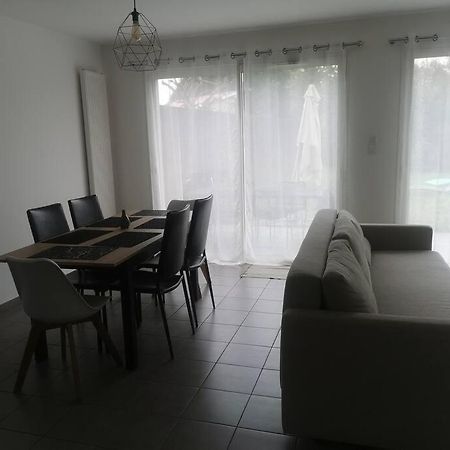 Jolie Maison Entiere Avec 3 Chambres Centre Ville Saint-Andre-de-Cubzac Bagian luar foto